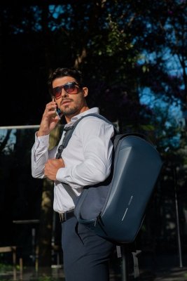 XD DESIGN PLECAK BIZZ BACKPACK GRANATOWY P/N: P705.935