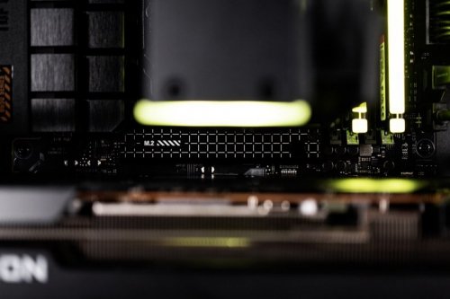 Actina iCUE 8700F/32GB/1TB/RX7800XT/750W