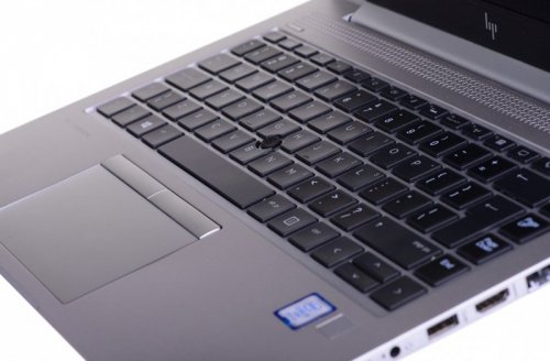 HP EliteBook 840 G5 i5-8350U 16GB 256GB SSD 14&quot; FHD (US QWERTY) Win11pro + zasilacz UŻYWANY