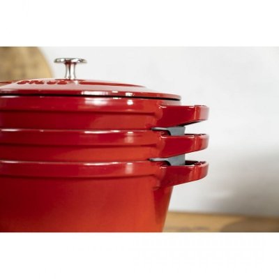 Zestaw 3 naczyń żeliwnych z pokrywką Staub - 24 cm, Czerwony