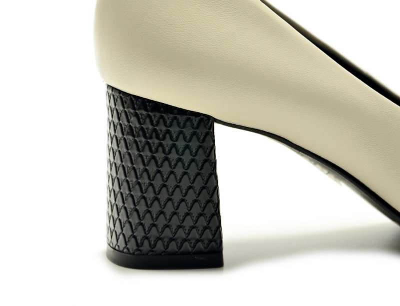 Czółenka 39 skóra złamana biel póbuty 11804 na obcasie CAPELLI ROSSI