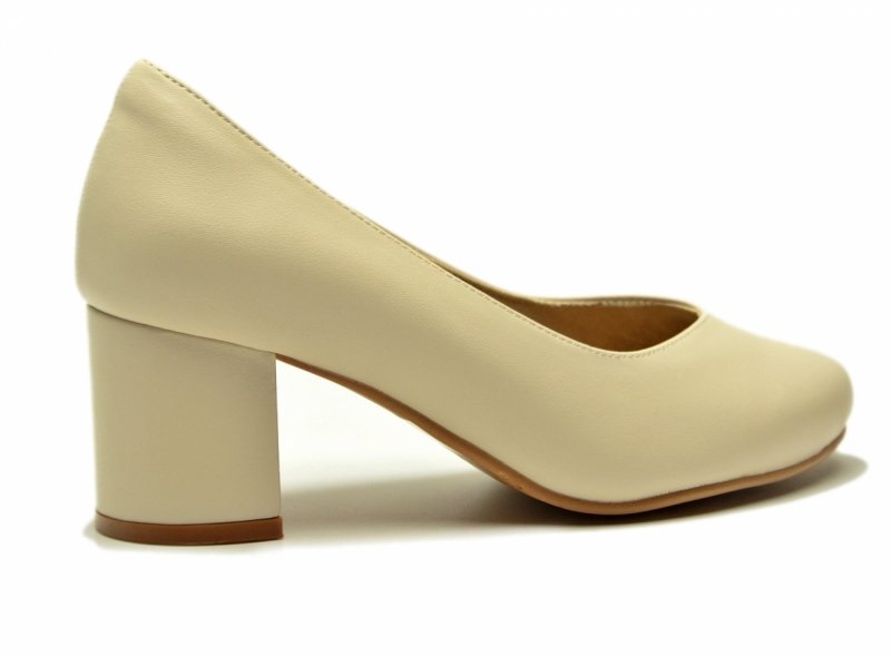 Czółenka 39 CAMBELL 19410 skóra beżowe na obcasie jasny beż skórzane