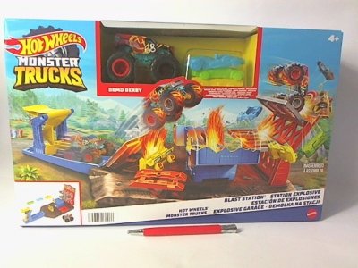 MATTEL HW Monster Truck Demolka na stacji HFB12 /2