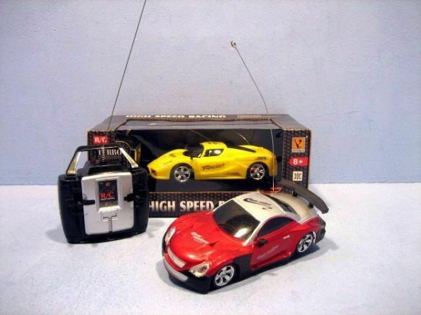 PROMO Auto sportowe zdalnie sterowane na baterie mix cena za 1szt