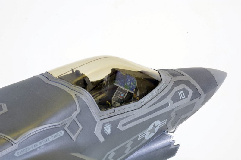 TRUMPETER F-35B LIGHTNING 03232 SKALA 1:32