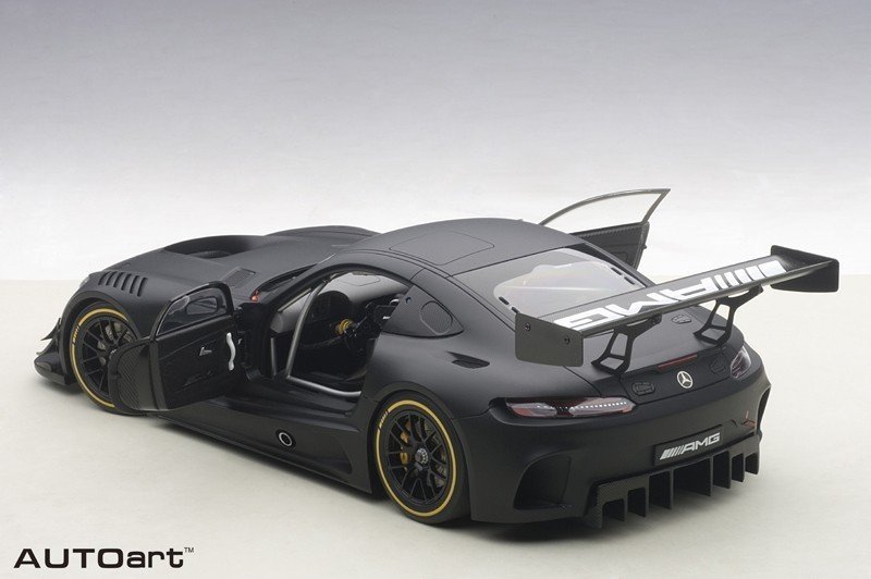 AUTOART MERCEDES-BENZ AMG GT3 PLAIN BODY VERSION 2015 (MATT BLACK) (COMPOSITE MODEL/2-DOOR OPENINGS) SKALA 1:18