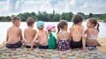 Pierwsze wakacje bez rodziców – jak przygotować dziecko (i siebie)?