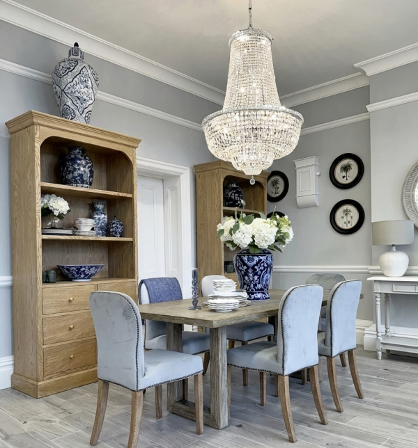 DĘBOWA BIBLIOTECZKA ROYAL