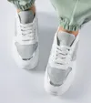 Białe sneakersy z ozdobną nitką Facondo