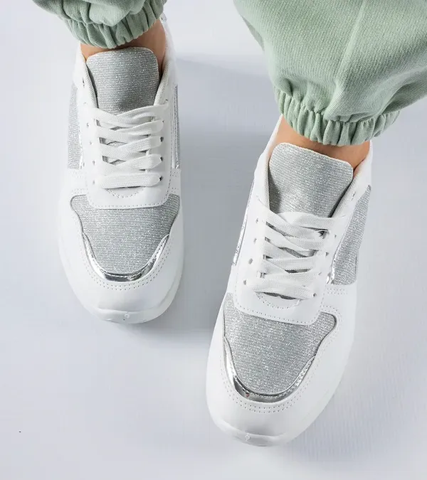 Białe sneakersy z ozdobną nitką Facondo