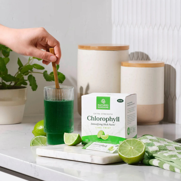 Chlorofil w Saszetkach o smaku limonkowym, Nature’s Sunshine, 67,5g