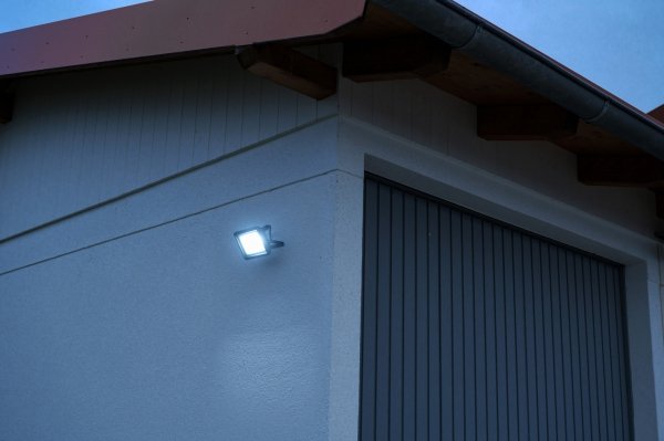 Naświetlacz LED Brennenstuhl JARO 4060 3450lm 30W IP65 1171250341