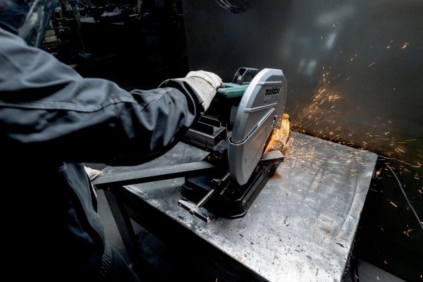 Przecinarka do metalu Metabo CS 24-355 S (601787000)