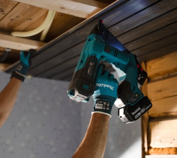 Gwoździarka akumulatorowa Makita DBN610ZJ