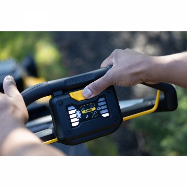 Kosiarka akumulatorowa DeWALT DCMWP134W2 2x 8Ah XR 2x18V 53cm 