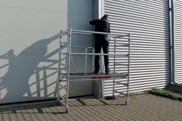 Rusztowanie  3,7m wieża jezdna COMPACT XS o wymiarach 75 x 160 cm   Faraone  A + B