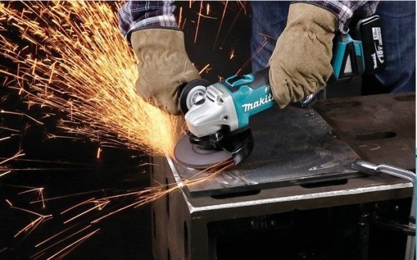 Zestaw combo Makita DLX3202TJ 3x5.0Ah DHR243, DGA506, DDF492