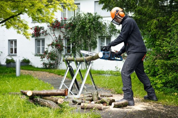 Akumulatorowa pilarka łańcuchowa Bosch Professional GKE 18V-40