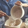 Emile Henry KITCHEN Ceramiczna Miska Kuchenna do Mieszania Ciasta 3,5 l / Kremowa