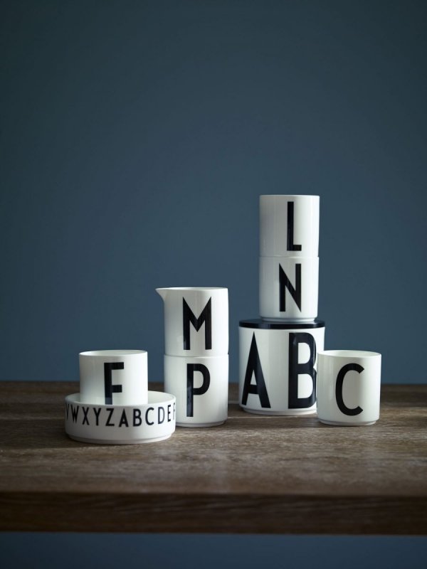 Design Letters AJ Vintage - Kubek Porcelanowy - Litera U