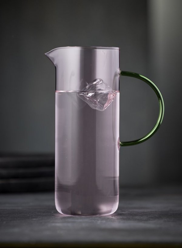 Lyngby Glass TORINO Dzbanek do Wody 1,1 l Różowy / Uchwyt Zielony
