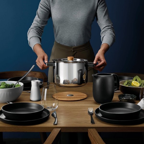 Eva Solo NORDIC KITCHEN Garnek z Pokrywką 6 l Czarny Uchwyt