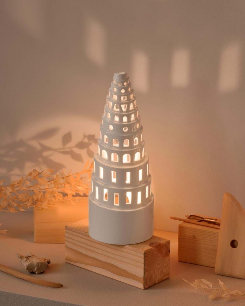 Kähler URBANIA Świecznik Tealight - Domek Biały - High Tower