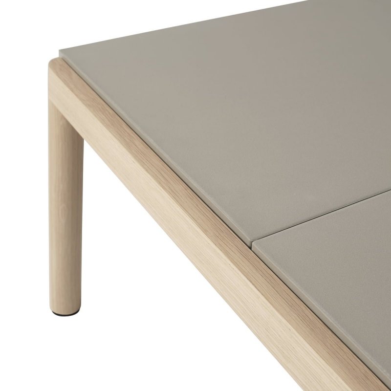 Muuto COUPLE Stolik Kawowy z Ceramicznym Blatem 84x80 cm / Jasny Dąb - Blat Gładki Piaskowy Sand