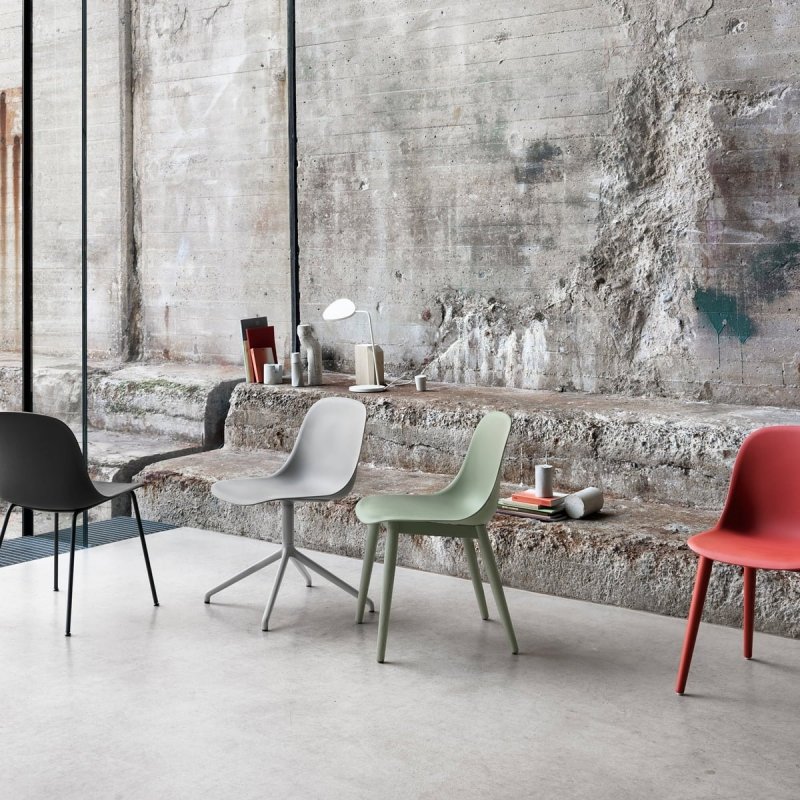 Muuto FIBER SIDE Krzesło z Drewnianą Ramą - Czarne