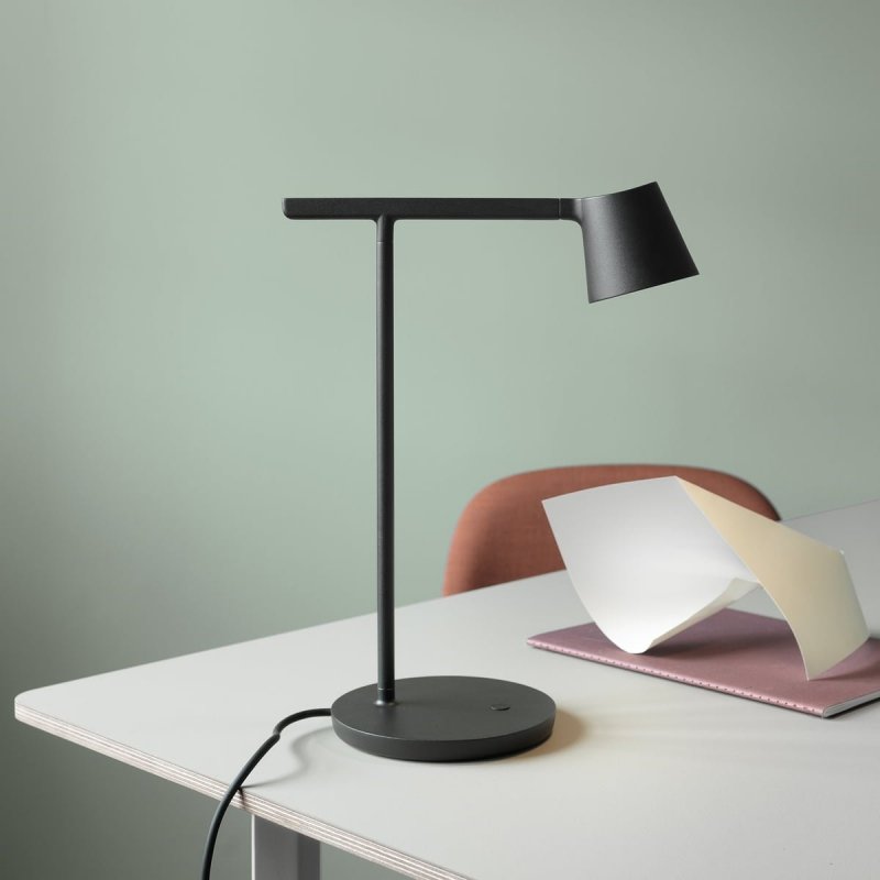 Muuto TIP Lampa Biurkowa LED Czarna