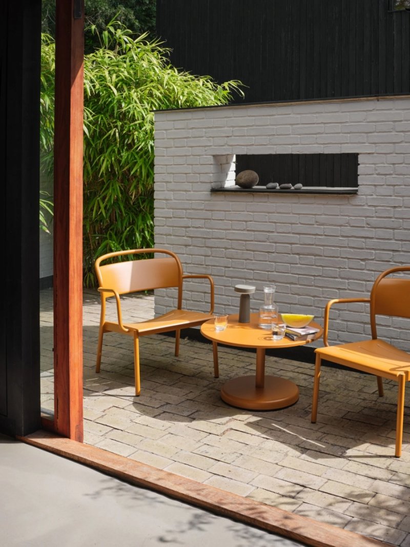 Muuto LINEAR OUTDOOR Stalowy Stolik Kawowy Ogrodowy 70 cm Zewnętrzny / Czarny