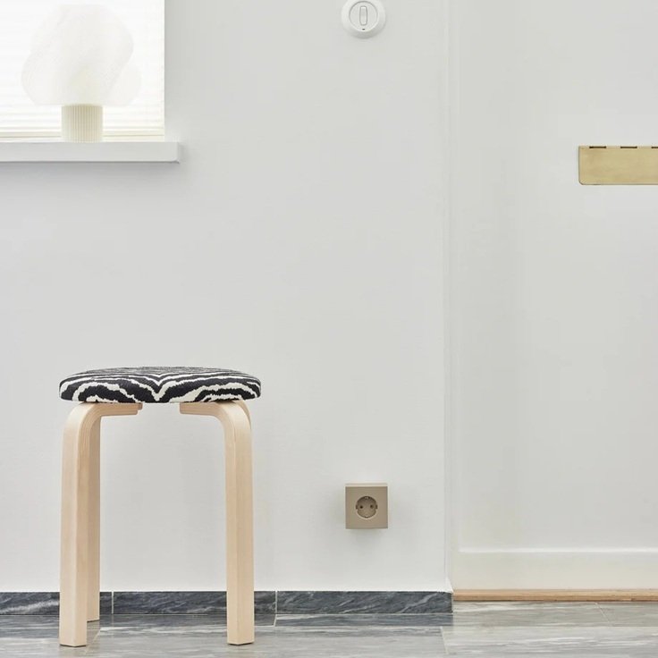 Avolt SQUARE 2 Rozgałęziacz - Listwa Zasilająca / Beżowy