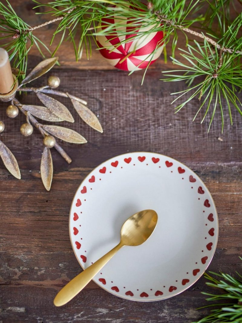 Czerwony talerz deserowy Jolly Bloomingville – złoty rant i motyw serca