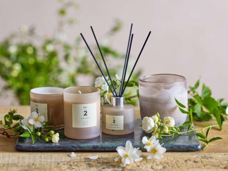 Bloomingville NO.2 Świeca Zapachowa z Naturalnego Wosku 200 g. / Kwiatowa
