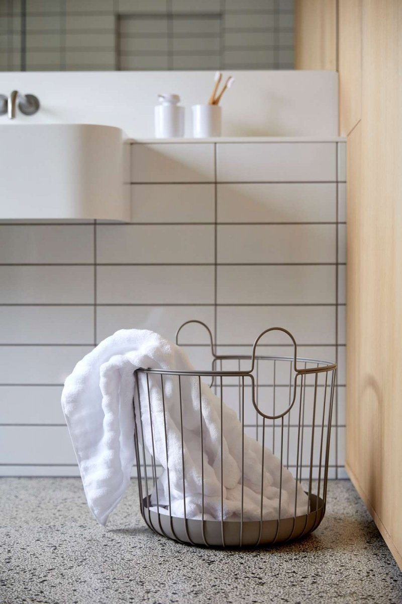ZONE Denmark INU Metalowy Kosz do Przechowywania 30 cm Jasnoszary Soft Grey