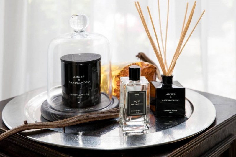Cereria Molla BOUTIQUE Świeca Zapachowa 230 gr. Amber and Sandalwood
