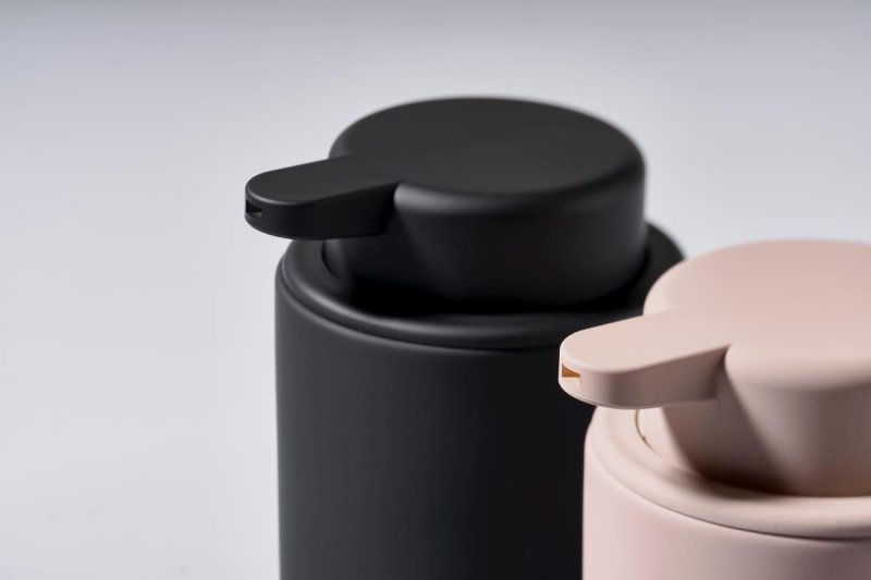 ZONE Denmark UME Dozownik do Mydła 250 ml Czarny Mat