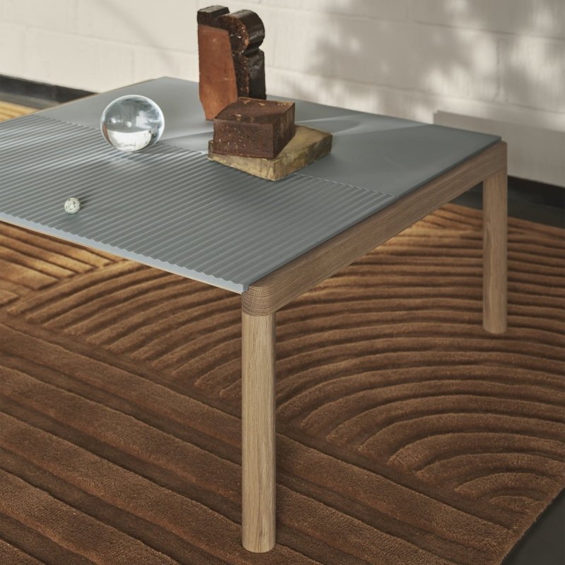 Muuto COUPLE Stolik Kawowy z Ceramicznym Blatem 84x40 cm / Jasny Dąb - Blat Gładki Piaskowy Sand