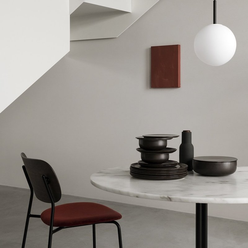 Menu HARBOUR COLUMN Stół Okrągły 105 cm Czarny - Blat Marmurowy Biały