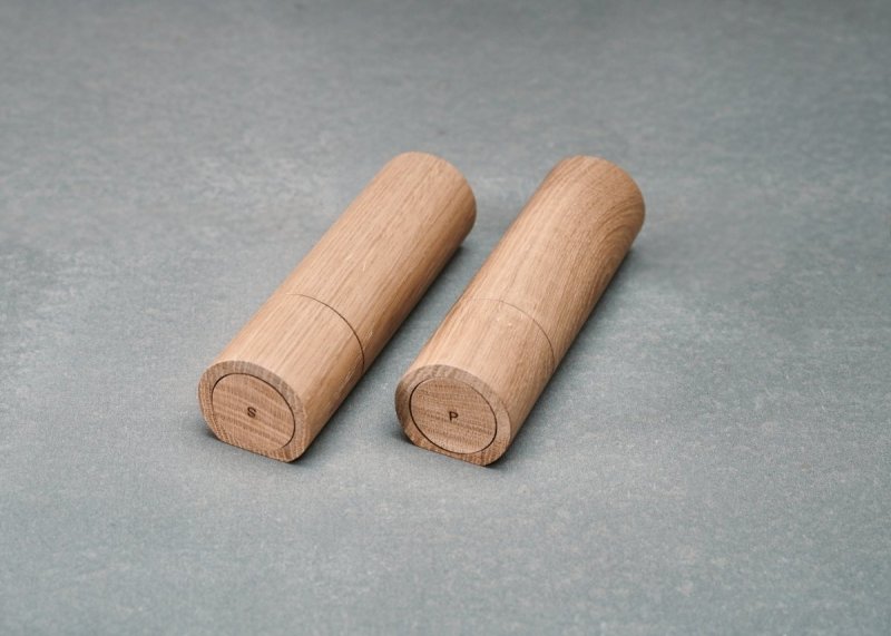 Clap Design P-SALT &amp; S-PEPPER Magnetyczny Młynek do Soli i Pieprzu / Dębowy
