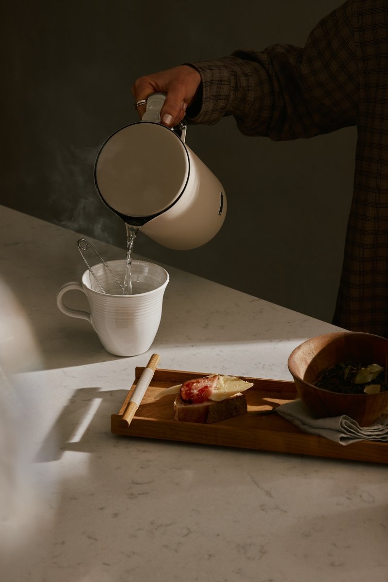 aarke Stalowy Czajnik Elektryczny z Regulacją Temperatury 1,2 l / Beżowy Matowy