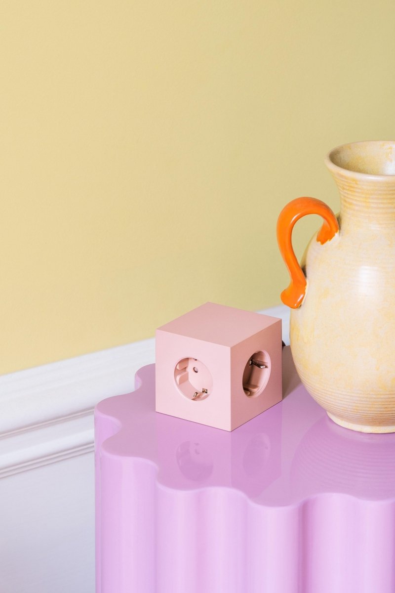 Square 1 USBC minimalistyczna listwa zasilająca z portami USB-C