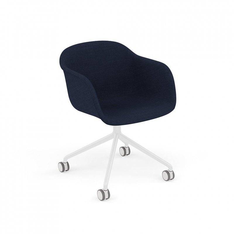 Muuto FIBER ARMCHAIR SWIVEL BASE Krzesło Obrotowe na Kółkach Białe / Siedzisko Tapicerowane Granatowe Tkanina Canvas 794