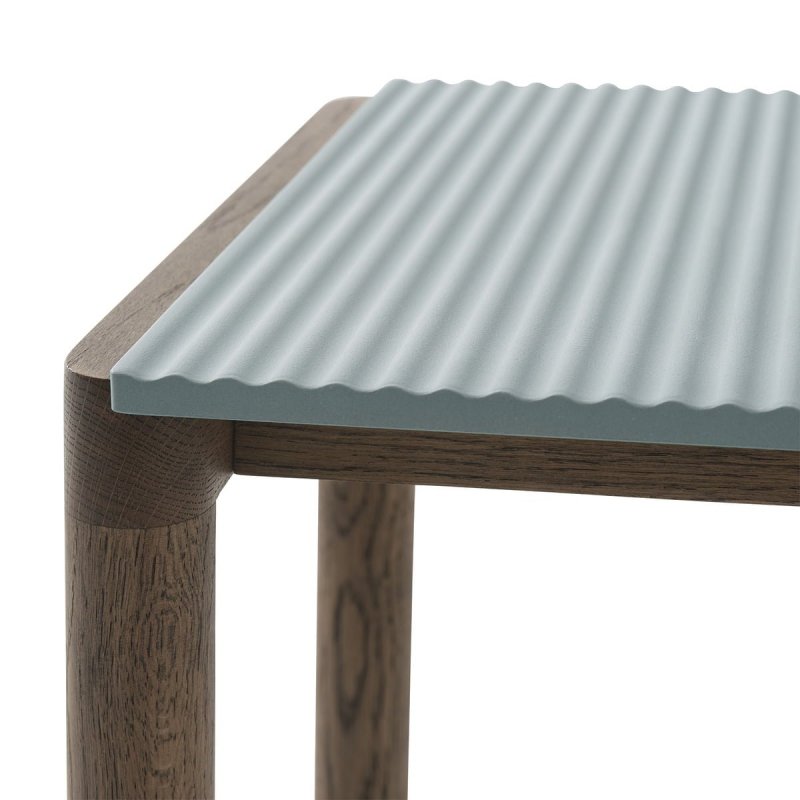 Muuto COUPLE Stolik Kawowy z Ceramicznym Blatem 84x40 cm / Ciemny Dąb - Blat Gładki Piaskowy Sand