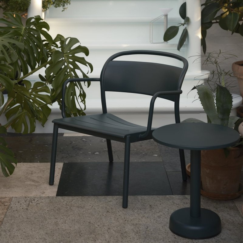 Muuto LINEAR OUTDOOR Stalowy Fotel Ogrodowy Lounge - Zewnętrzny / Niebieski