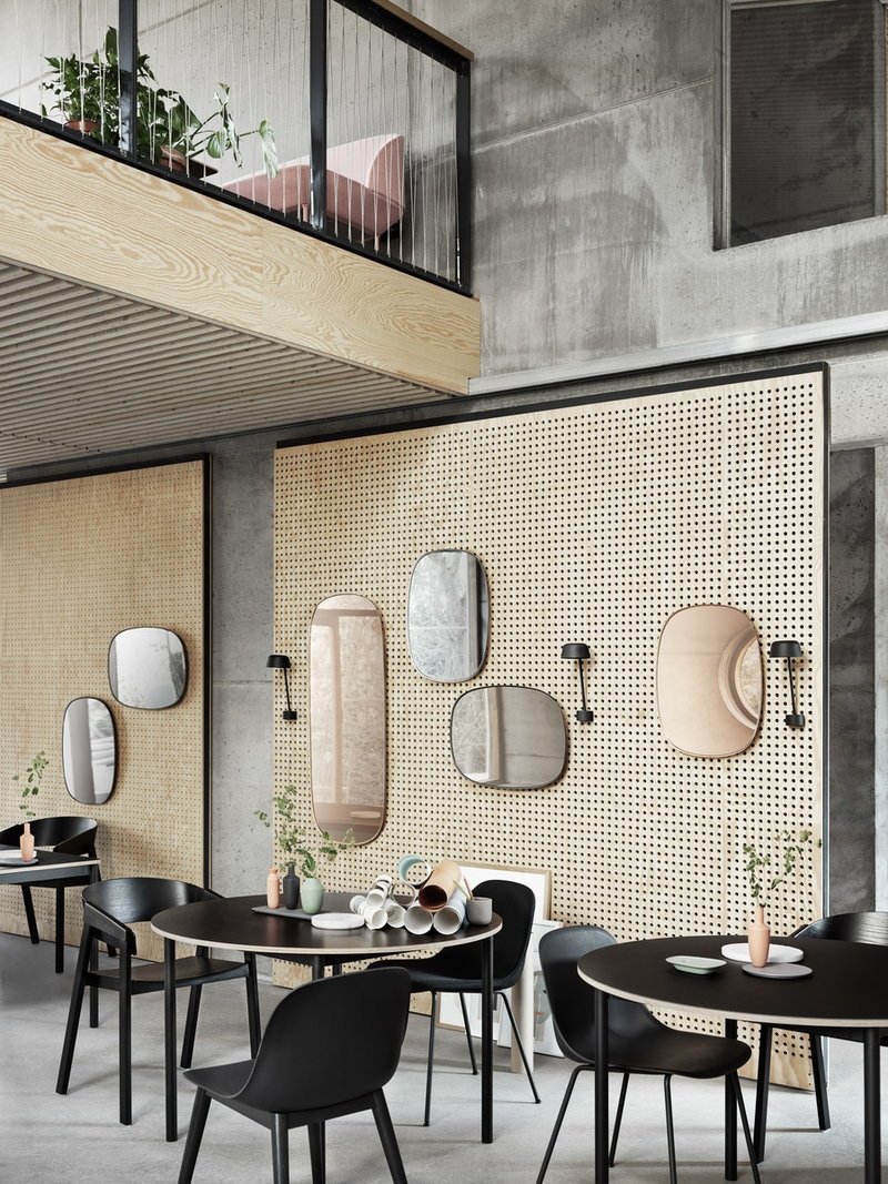 Muuto FRAMED Lustro Ścienne L - Ciemnozielone / Tafla Klasyczna