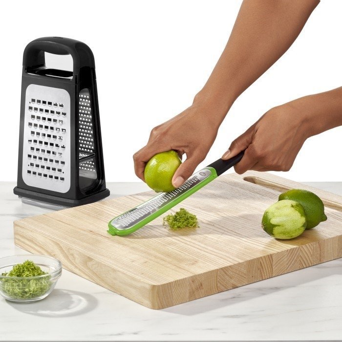 Oxo GOOD GRIPS Tarka Kuchenna 3w1 z Pojemnikiem / Czarna