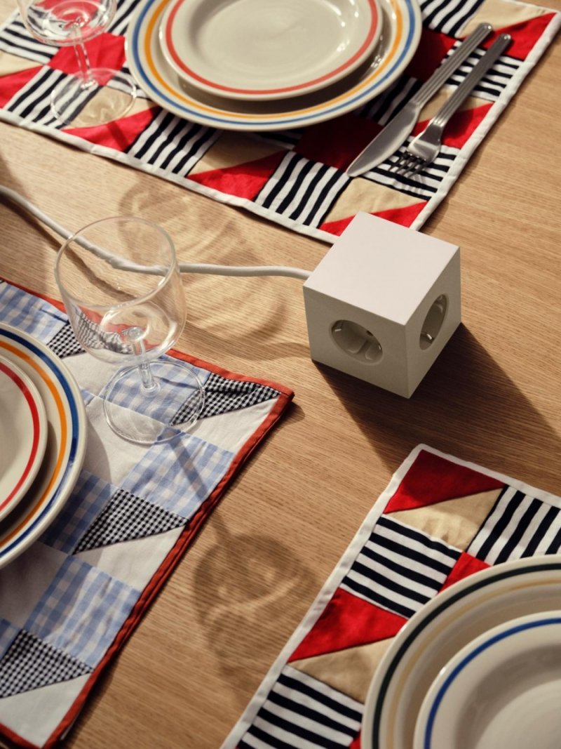 Avolt SQUARE 1 Listwa Zasilająca z Podwójnym USB-C i Magnetyczną Podstawą 3 m / Beżowa