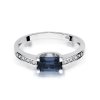 Pierścionek złoty 585 z brylantami 0,03ct szafirem 0,60ct W-105
