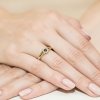 Pierścionek złoty 585 z brylantami 0,09ct szafirem 0,15ct W-185